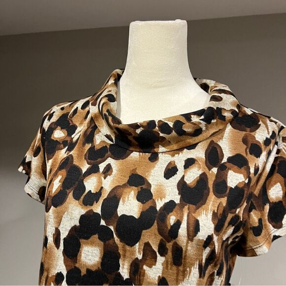 Leopard print cap sleeve dress - Picture 2 of 15